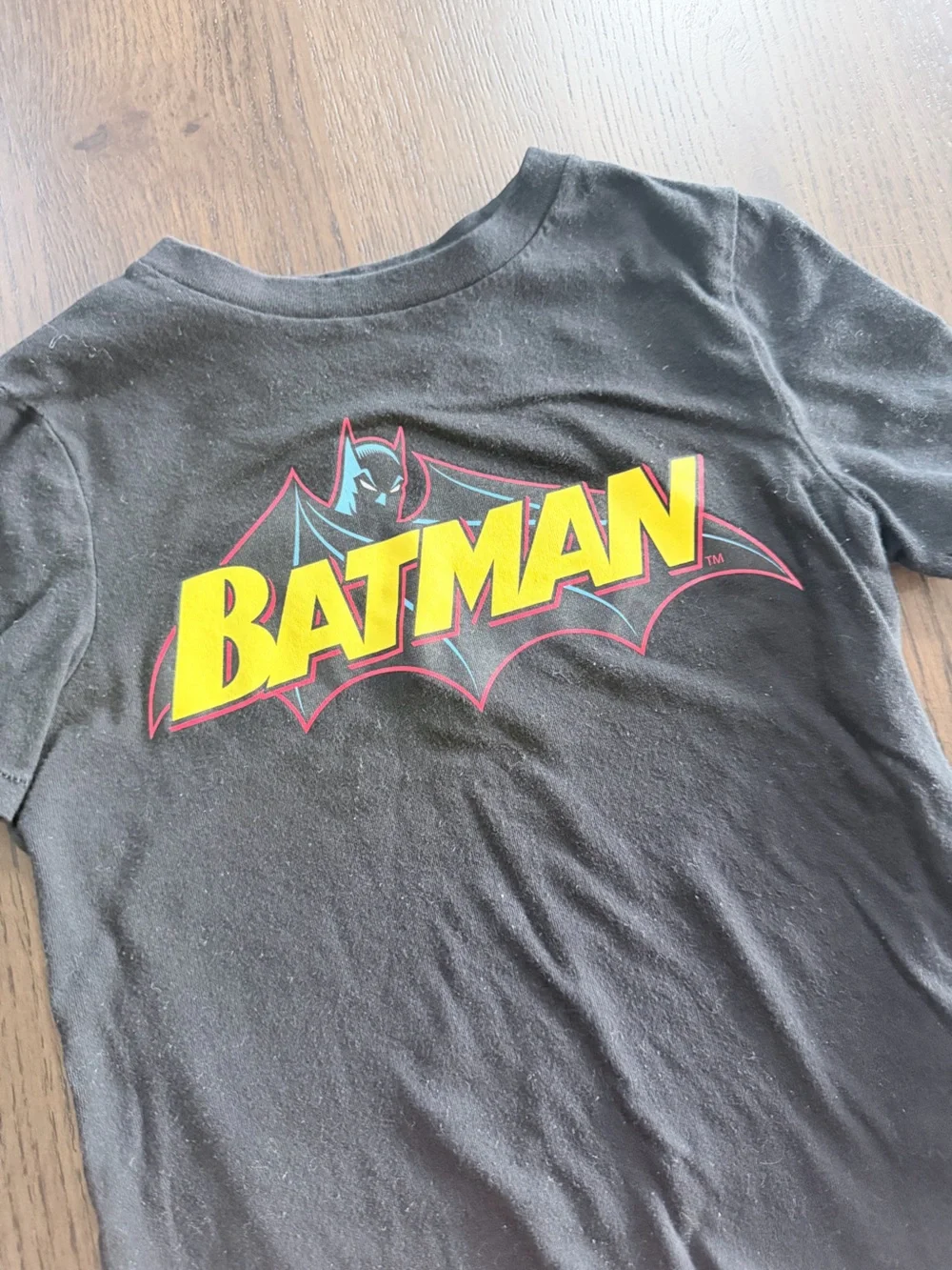 GAP Black Batman Logo Tee - XS (4-5)